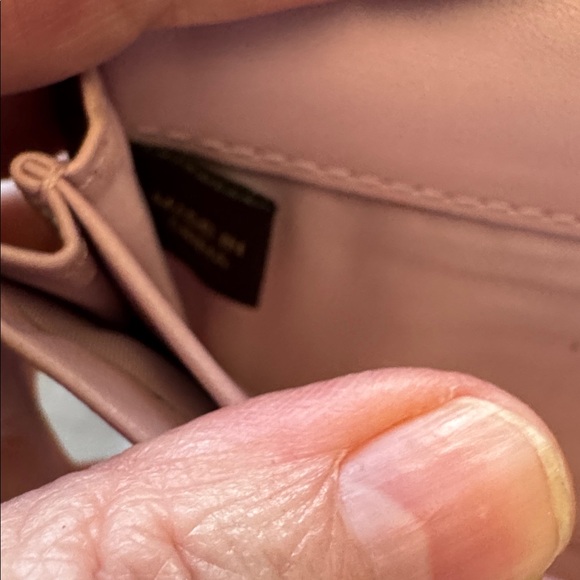 Coach vintage Hampton turnlock wallet in plum & pink  leather, brass hardware - Picture 6 of 15